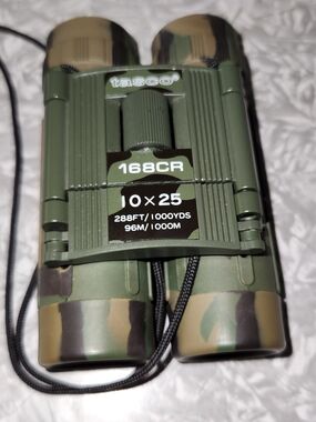 Tasco 10x25 Compact Binoculars in Camouflage Green